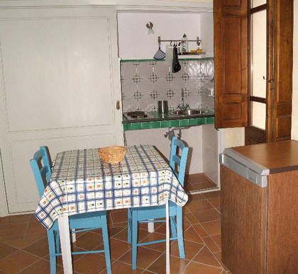 Angolo cottura del monolocale di Torrenova vicino Capo d'Orlando - Sicilia 80NT